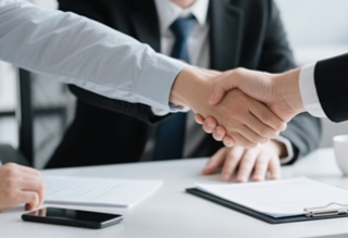 電力企業(yè)堅(jiān)守底線(xiàn) 去杠桿闖關(guān)奪隘